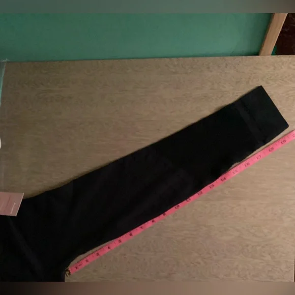Shefit Seamless Black Leggings Size Small with Laundry Bag NWT - Picture 11 of 14
